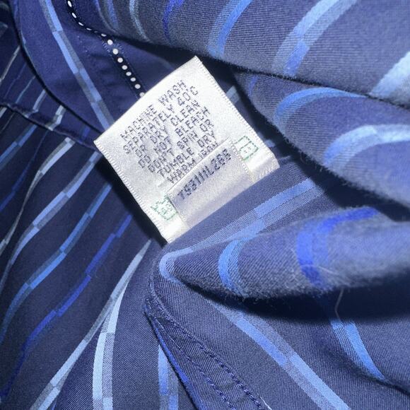 Bugatchi Uomo Men's Dress Shirt Shaped Fit Medium Blue Stripe Pattern - Picture 7 of 16